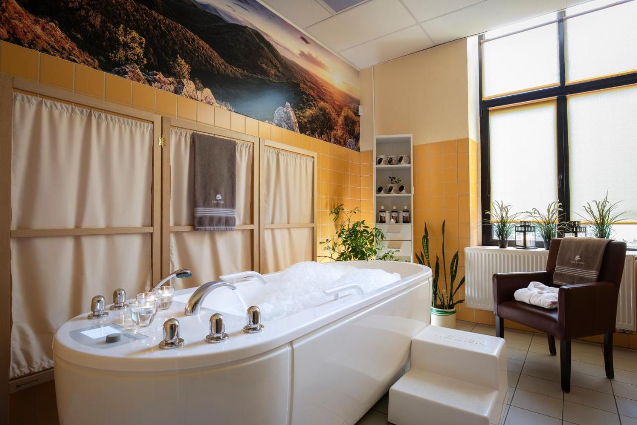 Interferie Aquapark Sport Hotel Malachit Сверадув-Здруй Экстерьер фото