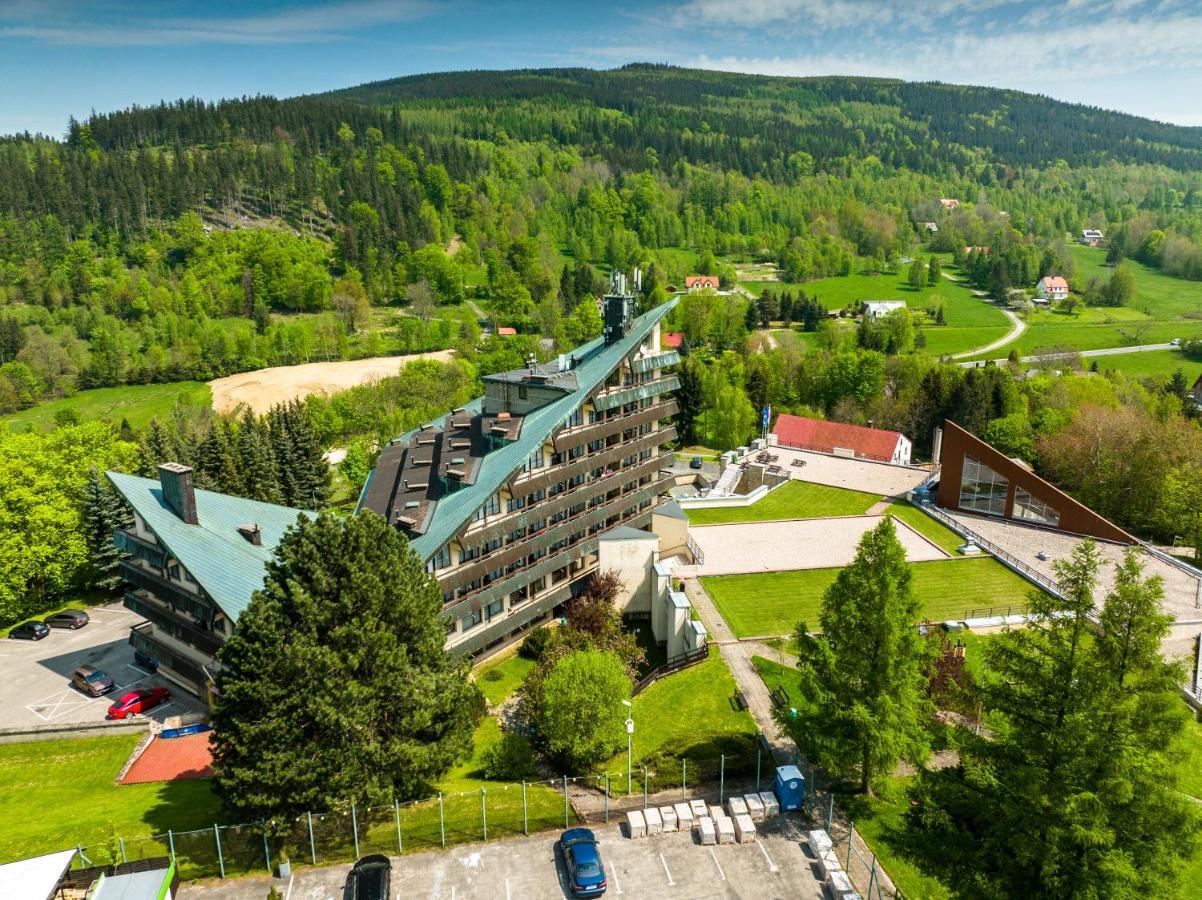 Interferie Aquapark Sport Hotel Malachit Сверадув-Здруй Экстерьер фото